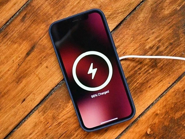 定结苹果手机维修分享iPhone 12可以随便充电吗 